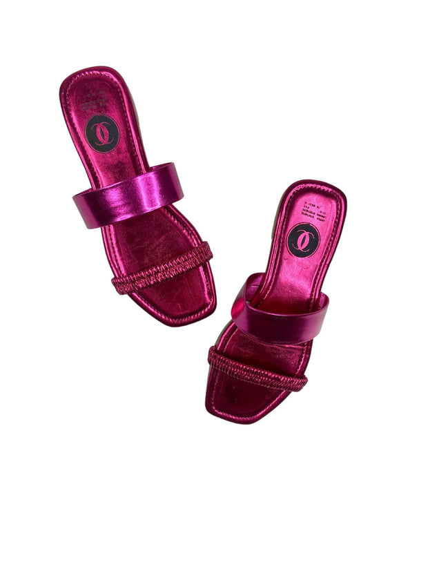 The Turks Sandal in Pink