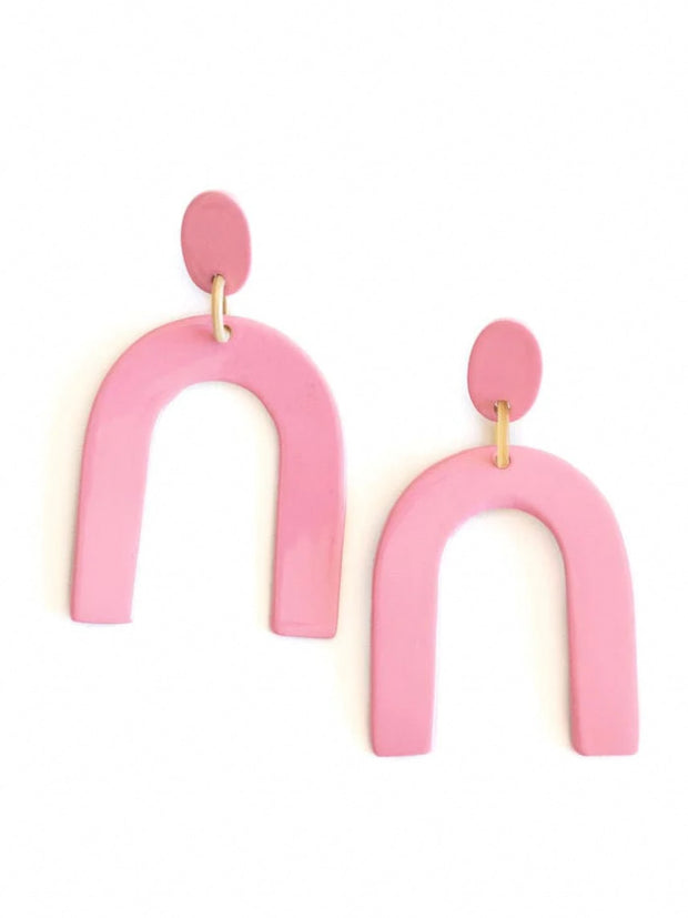 Sunshine Tienda Pink Horseshoe Earrings